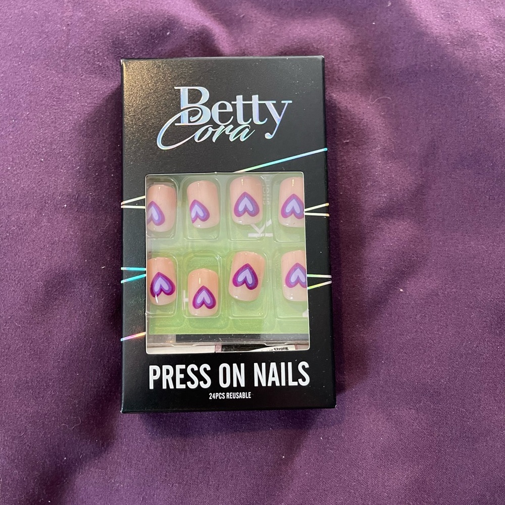 🖤 Pick Any 3/$30 Sale Betty Cora Press On Nails